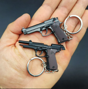 1:3 Metal Pistol Toy Gun Miniature Model Beretta 92F Keychain High Quality Collection Toy Birthday Gifts